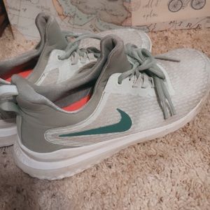 Womens Nike Renew Rivals